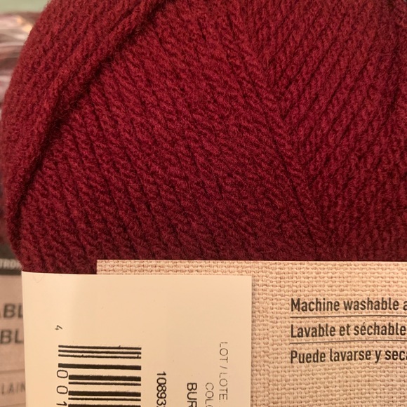 NWT Loops & Threads Impeccable Yarn 4.5oz pack of 3 wine ❤️ navy blue green - Picture 12 of 16